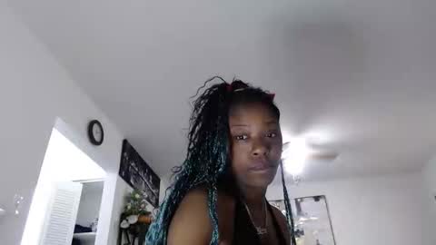 Snapshot of carliecreams chatting on 05/09/26, 10:09 Carlie online show from 05/09/26, 10:09