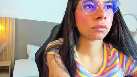 Snapshot of carlina_15 chatting on 11/01/25, 12:18 C A R L I N A online show from 11/01/25, 12:18