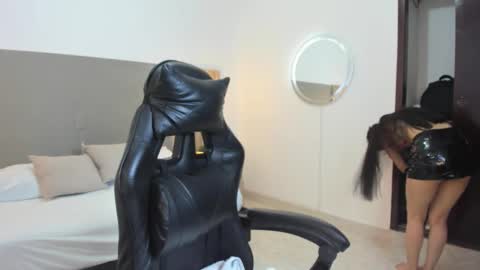 Snapshot of carlina_15 chatting on 12/04/25, 12:14 C A R L I N A online show from 12/04/25, 12:14