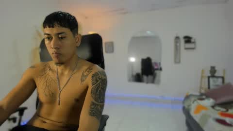 Snapshot of carlitosex09 chatting on 11/24/25, 12:43 master online show from 11/24/25, 12:43