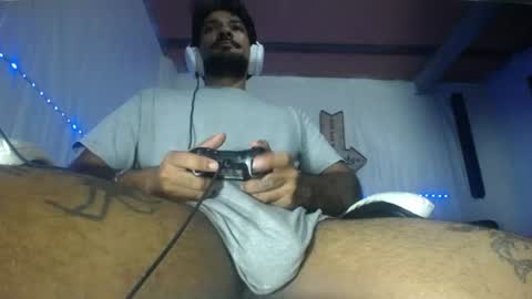 carlo yates  thx for help me to reach 100 thumps up online show from 06/12/26, 07:02