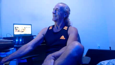 carlos online show from 06/10/26, 01:50