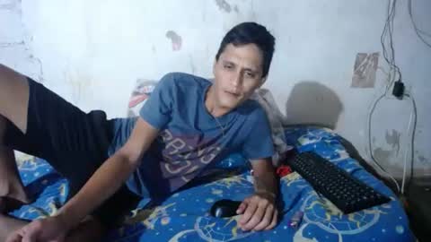 Snapshot of carlos_steven chatting on 03/30/26, 12:00 carlos_steven online show from 03/30/26, 12:00
