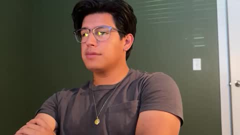 Snapshot of carlosjosecb1 chatting on 10/29/25, 03:47 carlos online show from 10/29/25, 03:47