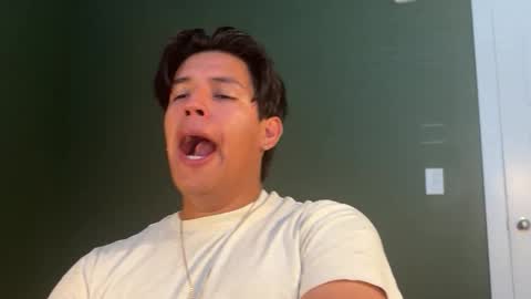 Snapshot of carlosjosecb2 chatting on 10/21/25, 03:46 carlosjosecb2 online show from 10/21/25, 03:46