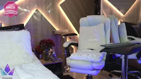 Carla Carla  I am sensual goddes and i was born for loveworshipping and enjoyment. online show from 02/21/25, 04:40
