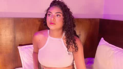 Snapshot of carly_monroe_ chatting on 10/27/25, 10:14 Carly Monroe  online show from 10/27/25, 10:14