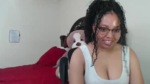 Snapshot of carmellovekisses chatting on 01/06/26, 05:38 CARAMEL xoxo online show from 01/06/26, 05:38