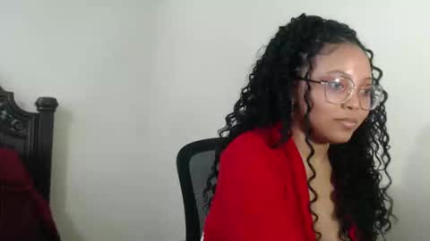Snapshot of carmellovekisses chatting on 04/30/26, 10:47 CARAMEL xoxo online show from 04/30/26, 10:47