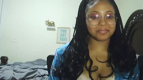 Snapshot of carmellovekisses chatting on 07/15/26, 06:18 CARAMEL xoxo online show from 07/15/26, 06:18
