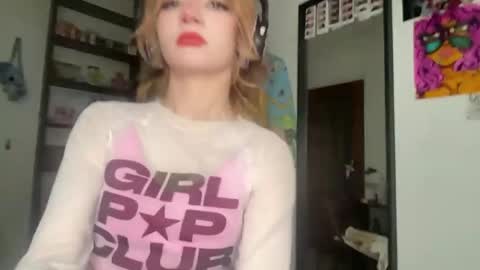 Elina online show from 05/23/26, 10:47