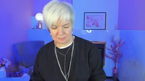 Carmen online show from 09/23/25, 08:45