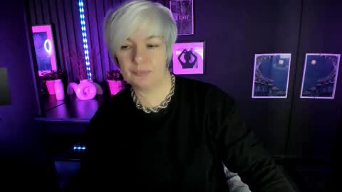 Carmen online show from 11/18/25, 08:35