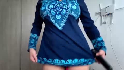 carmesix__ online show from 06/12/26, 01:54