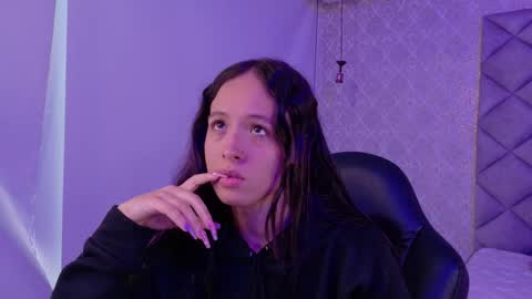 Snapshot of caro_adams1 chatting on 11/19/25, 12:05 caro_adams1 online show from 11/19/25, 12:05