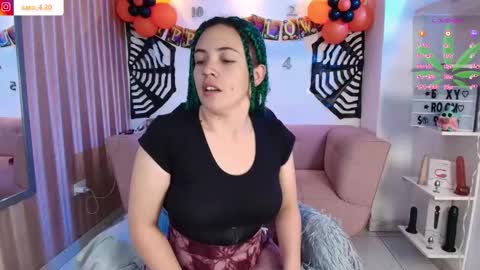 Snapshot of caro_fisher chatting on 10/29/25, 11:34 Caro Fisher online show from 10/29/25, 11:34