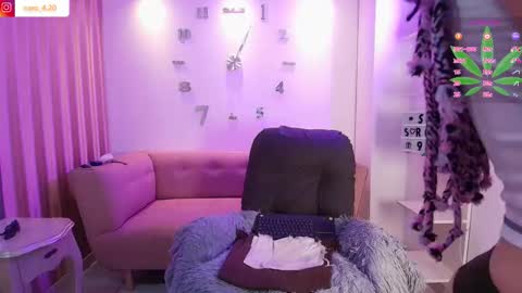 Snapshot of caro_fisher chatting on 12/01/25, 12:43 Caro Fisher online show from 12/01/25, 12:43