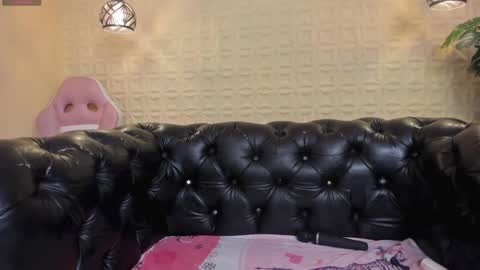 Snapshot of caro_sexyhot chatting on 09/14/25, 02:11 carolina online show from 09/14/25, 02:11