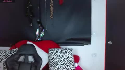 Caroline online show from 07/28/26, 06:20