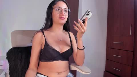 Caroline online show from 12/30/24, 05:23