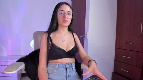 Caroline online show from 12/30/24, 08:25