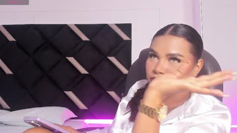 carolina_evannss online show from 07/23/26, 04:32