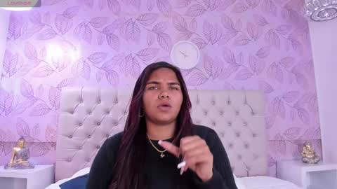 carolina evanss online show from 02/10/25, 03:35