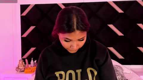 carolina evanss online show from 03/03/25, 03:30