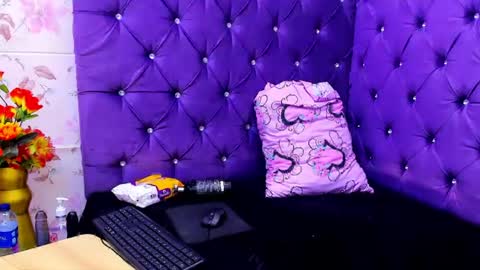 carolina suarez online show from 07/05/26, 04:19