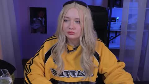 Mira online show from 10/25/25, 05:26