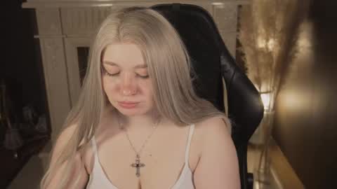 Mira online show from 05/24/26, 05:34