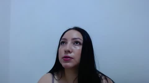 carolina_zabala_19 online show from 07/05/26, 04:36