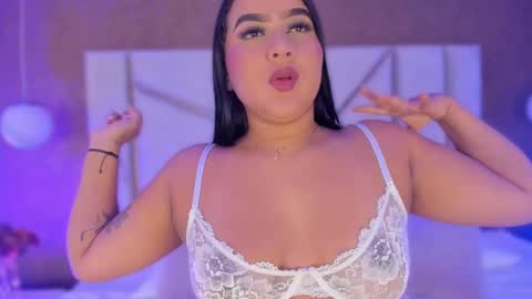 carolinaa_suarez online show from 09/18/25, 12:29