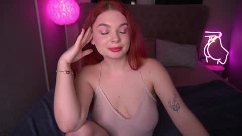 Snapshot of carolinadia chatting on 12/04/24, 12:30 carolinadia online show from 12/04/24, 12:30