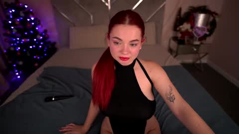 Snapshot of carolinadia chatting on 12/26/24, 12:03 carolinadia online show from 12/26/24, 12:03