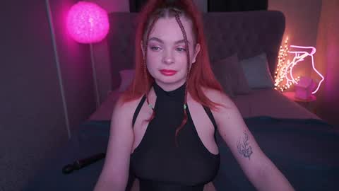 Snapshot of carolinadia chatting on 01/24/25, 08:43 carolinadia online show from 01/24/25, 08:43