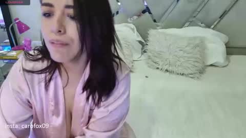 caroline online show from 04/25/26, 02:03