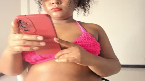 carolinagomez22 online show from 10/08/25, 12:19