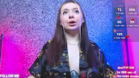 Snapshot of carolinareaperr chatting on 10/18/25, 10:49 Ask me better xx online show from 10/18/25, 10:49