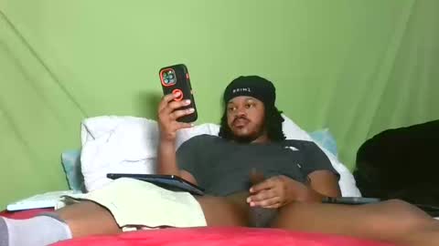 Snapshot of carolinayungin96 chatting on 10/13/25, 07:25 carolinayungin96 online show from 10/13/25, 07:25