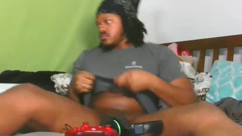 Snapshot of carolinayungin96 chatting on 11/17/25, 12:16 carolinayungin96 online show from 11/17/25, 12:16