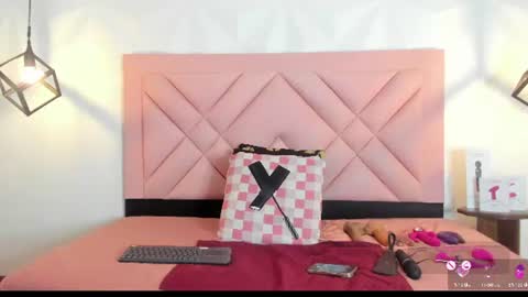 caroline daring online show from 06/10/26, 01:54