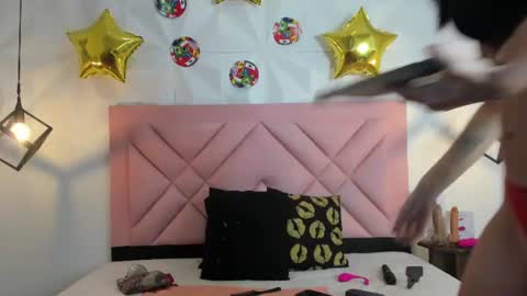 caroline daring online show from 06/28/26, 12:44