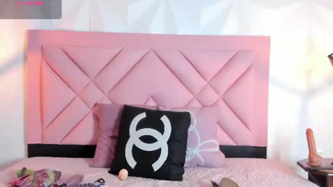 caroline daring online show from 07/27/26, 12:34