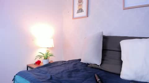  Caroline  online show from 11/24/25, 11:32