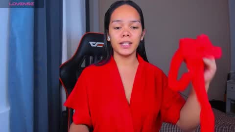 Snapshot of caroline_east chatting on 10/25/25, 11:51 caroline_east online show from 10/25/25, 11:51