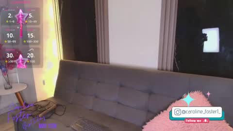 caroline_foster1 online show from 05/13/26, 12:24