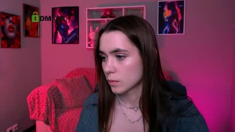Snapshot of caroline_honeyy chatting on 06/10/26, 11:20 Caroline online show from 06/10/26, 11:20