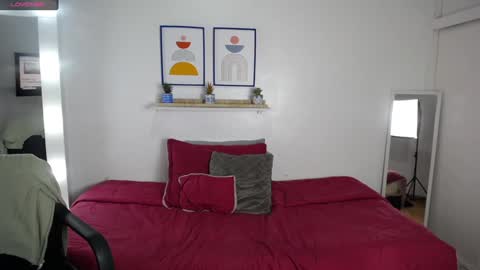 C A R O L I N E online show from 12/12/24, 04:59