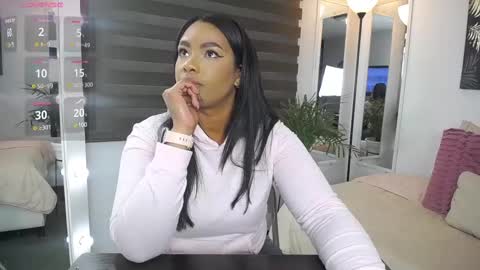 C A R O L I N E online show from 03/04/25, 12:33